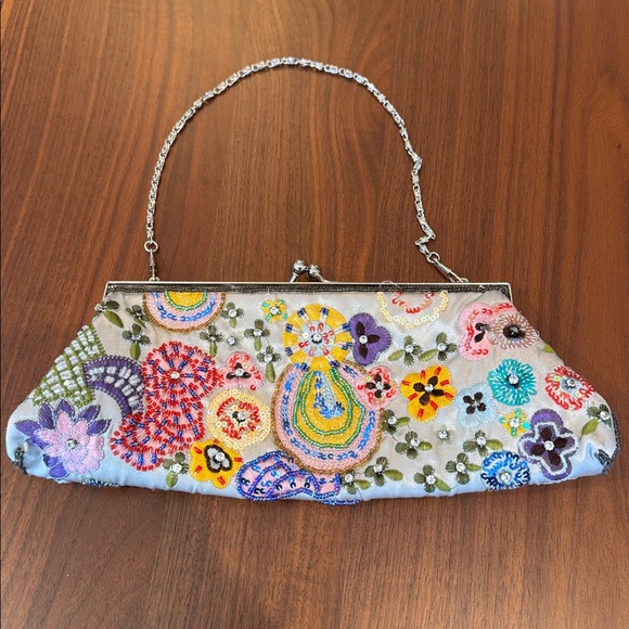 Bandolino Clutch Purse Beaded Floral Embroidery - Picture 4 of 6